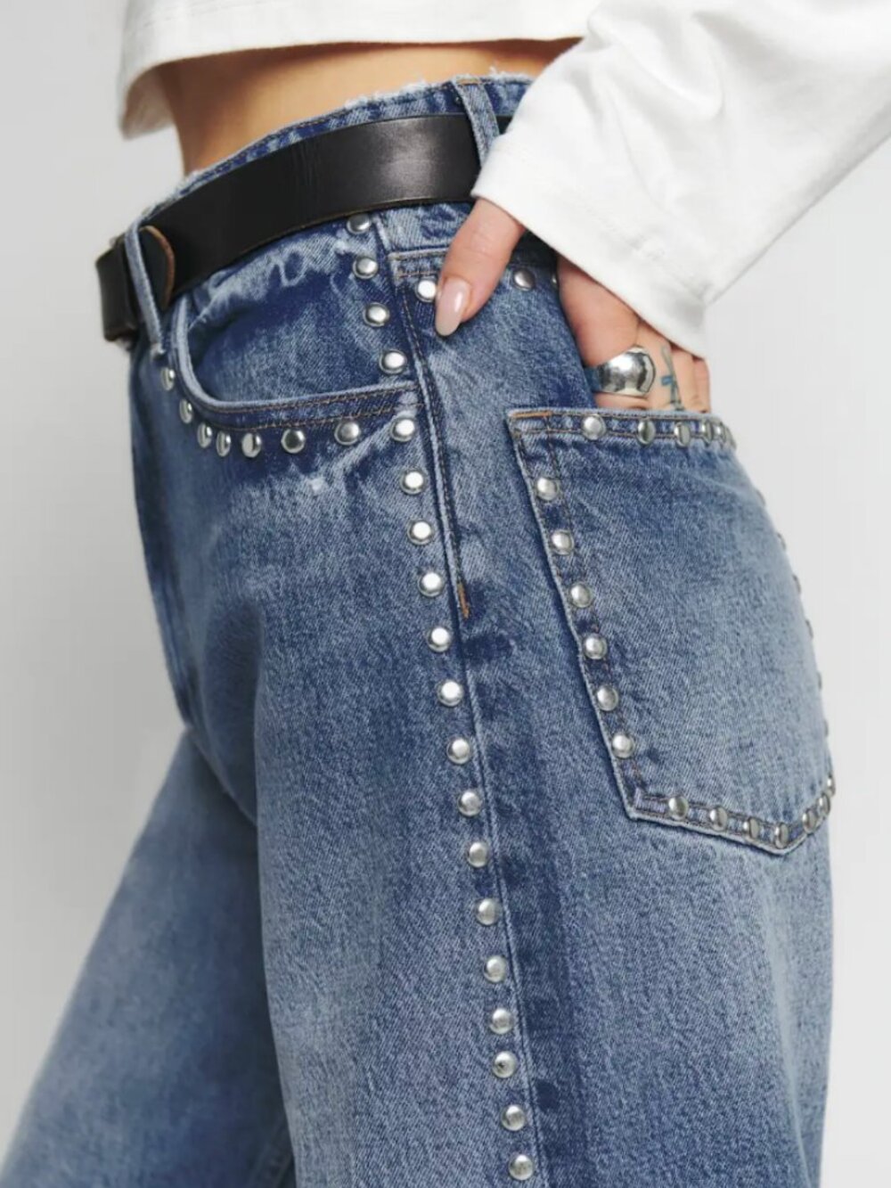 Viral Reformation Studded Cary Jeans - Picture 3 of 7